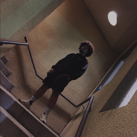 Meet your Posher, Jayland - Picture 1 of 1